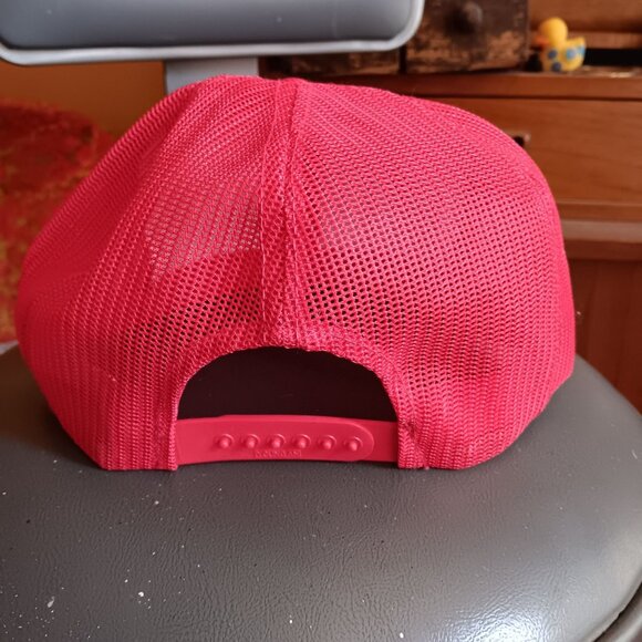 True Vintage Coors Light Red Trucker Hat Snapback Mesh Cap One Size NEW NOS - Picture 3 of 5
